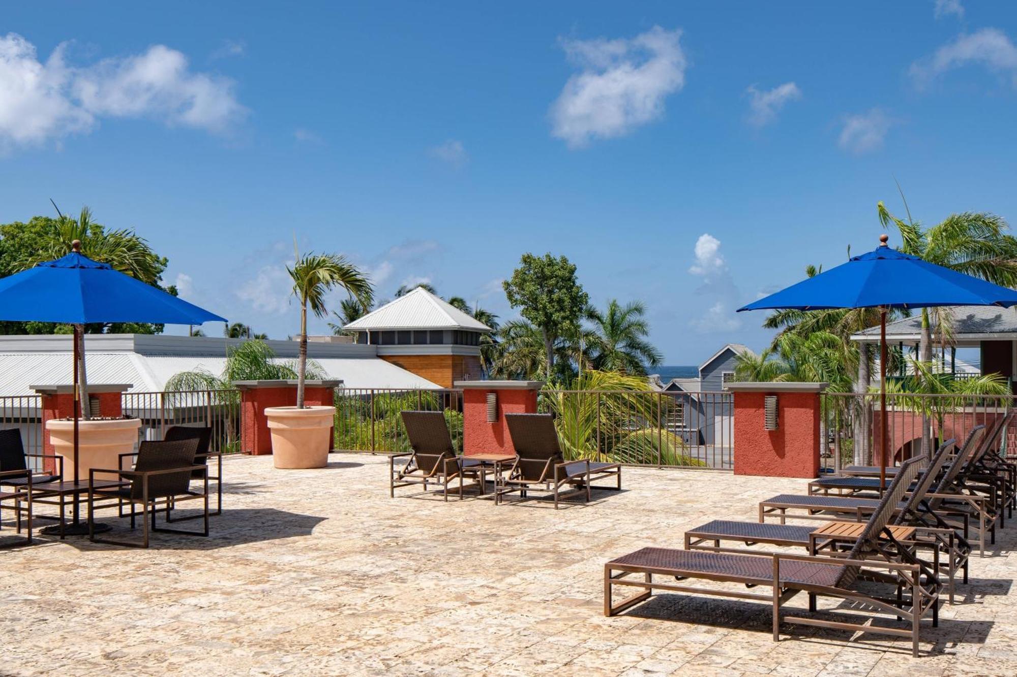 Hotel Courtyard By Marriott Bridgetown, Barbados Exterior foto